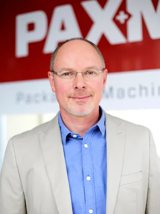 Roland A. Schierle, CEO und Inhaber der PAXMATIC AG: „Gemeinsam mit Telsonic haben wir eine für unsere Schlauchbeutelmaschinen maßgeschneiderte Ultraschalleinheit entwickelt.“